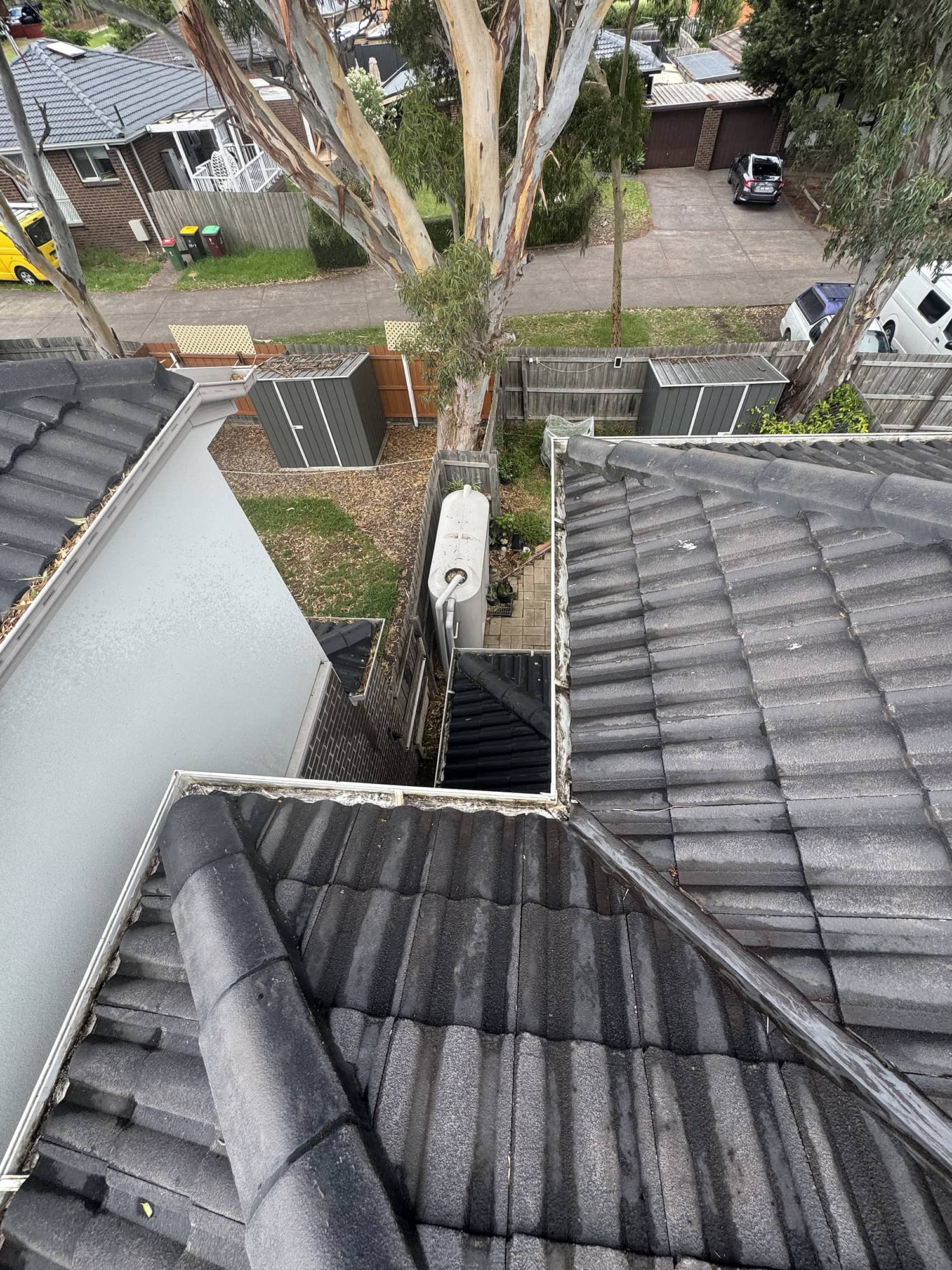 roof tile leak inspection melbourne